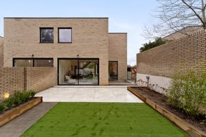 Photo 17- click for photo gallery